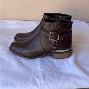 Bucco Flat Ankle Boot